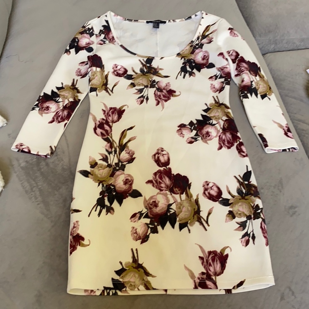 Floral Mini Dress 👗
